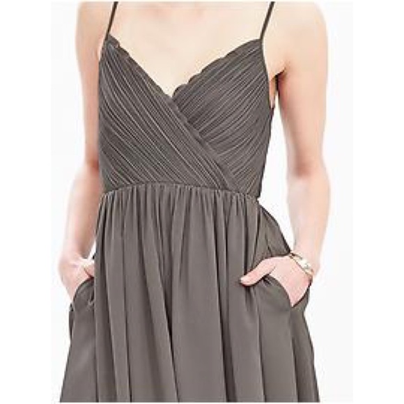 Banana Republic | Strappy Crossover Vee Dress - Picture 4 of 7